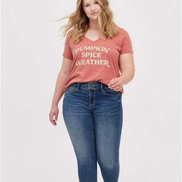 Torrid Girlfriend Tee - Signature Jersey Pumpkin Spice Weather Rusty Brown - Picture 4 of 9